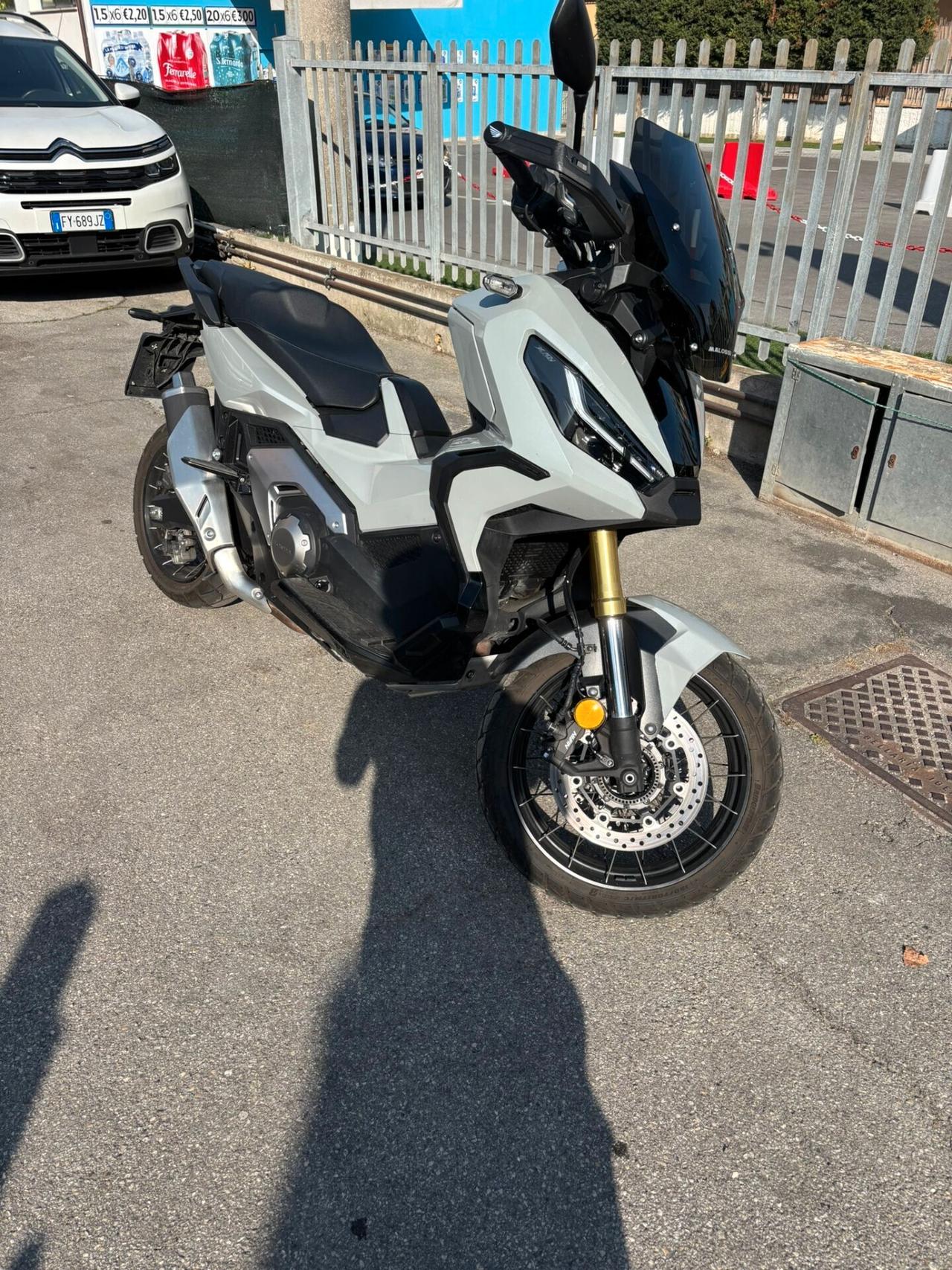 HONDA X-ADV 750