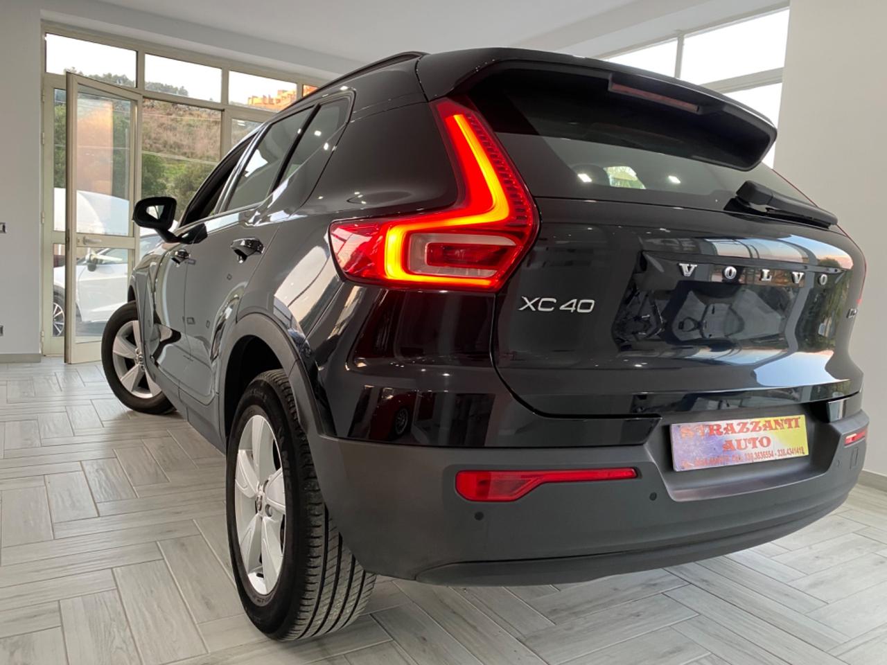Volvo XC40 2.0D 150cv auto. Iscription FULL LED/CAM2020