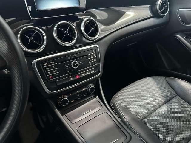 Mercedes-Benz CLA 180 Automatic Business