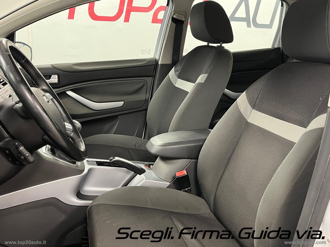 FORD Kuga 2.0 TDCi 140 CV 2WD Titanium