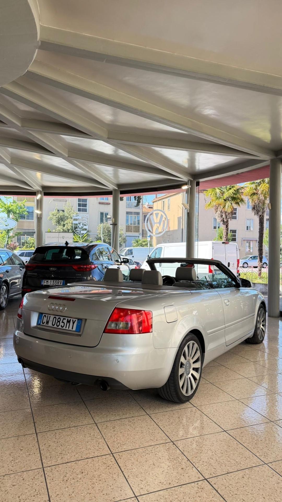 Audi A4 Cabriolet 2.5 V6 TDI cat