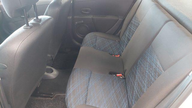 RENAULT Clio 1.2 16V 5 porte 4U Pack