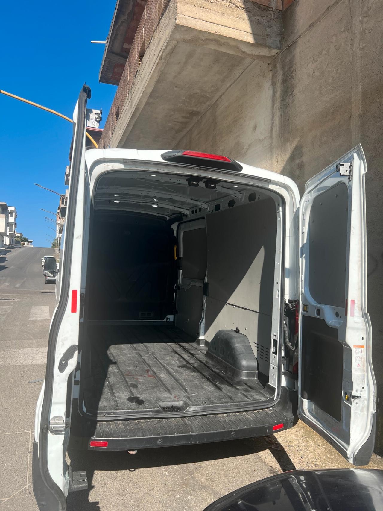 Ford Transit 350 2.0TDCi EcoBlue MHEV 130CV PL-TM Furgone Trend