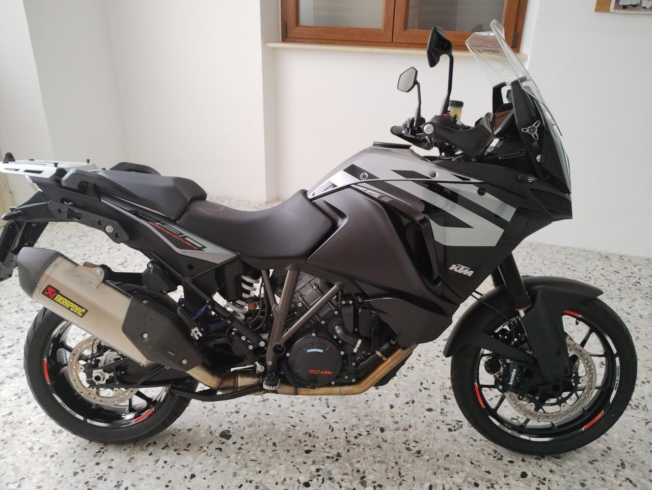 KTM 1290 SUPER ADVENTURE