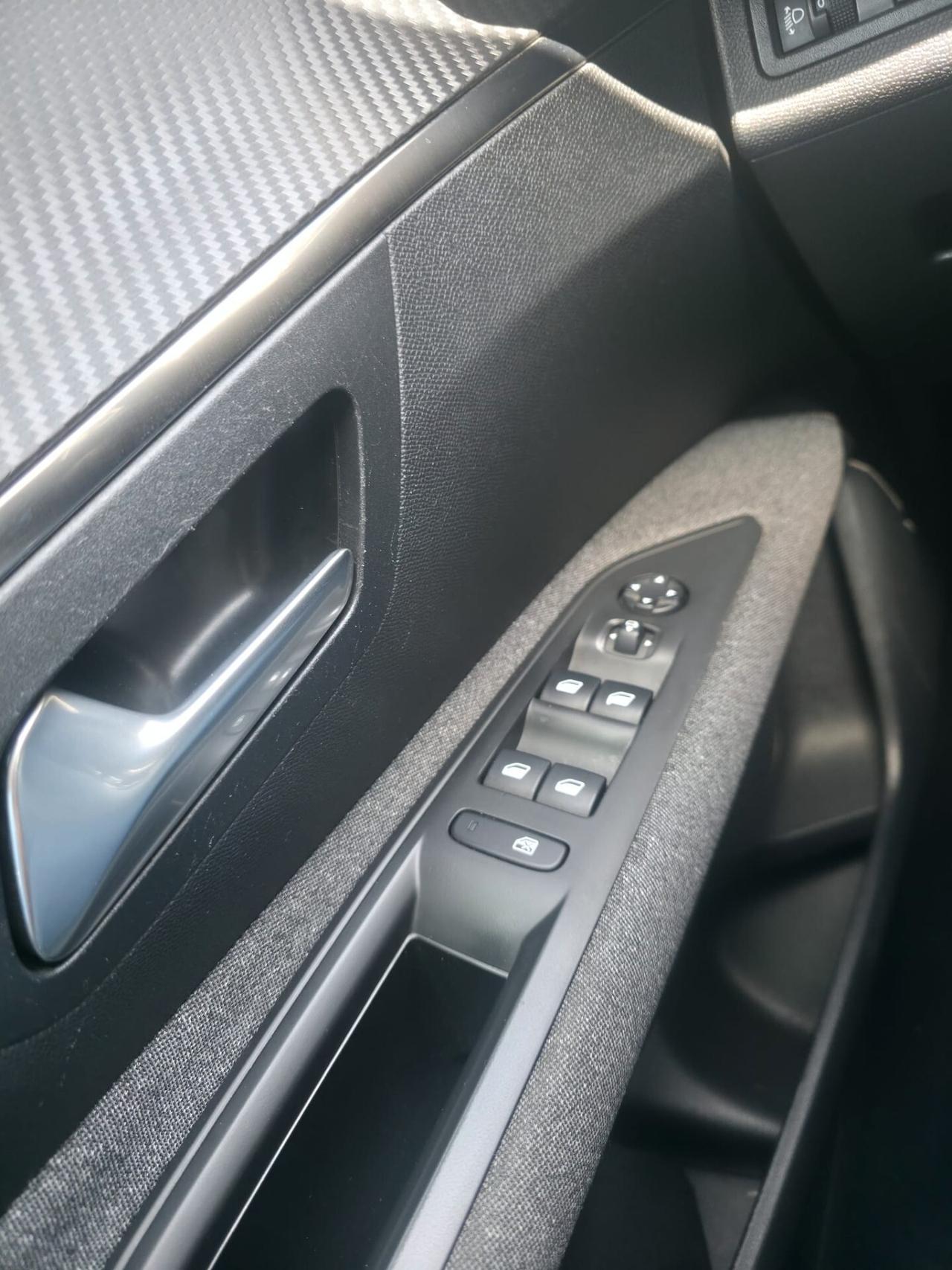 Peugeot 3008 BlueHDi 130 S&S Active Business