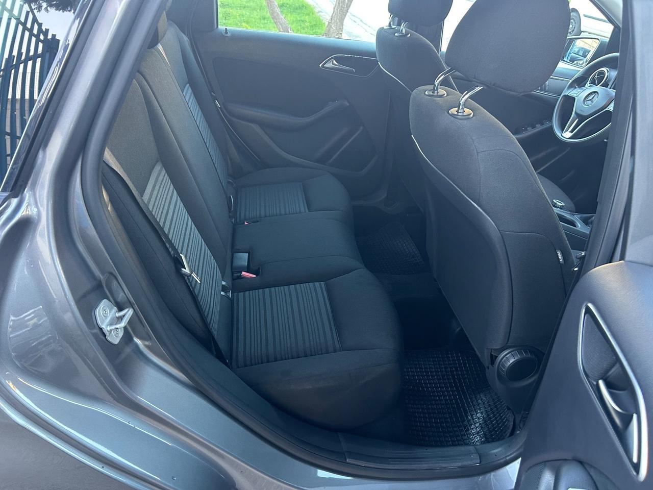 Mercedes-benz B 180 1.5 Diesel 110 cv 2014