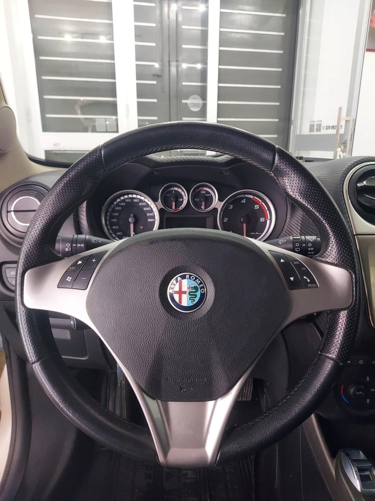 Alfa Romeo MiTo 1.3 JTDm-2 95 CV S&S Distinctive Sport Pack