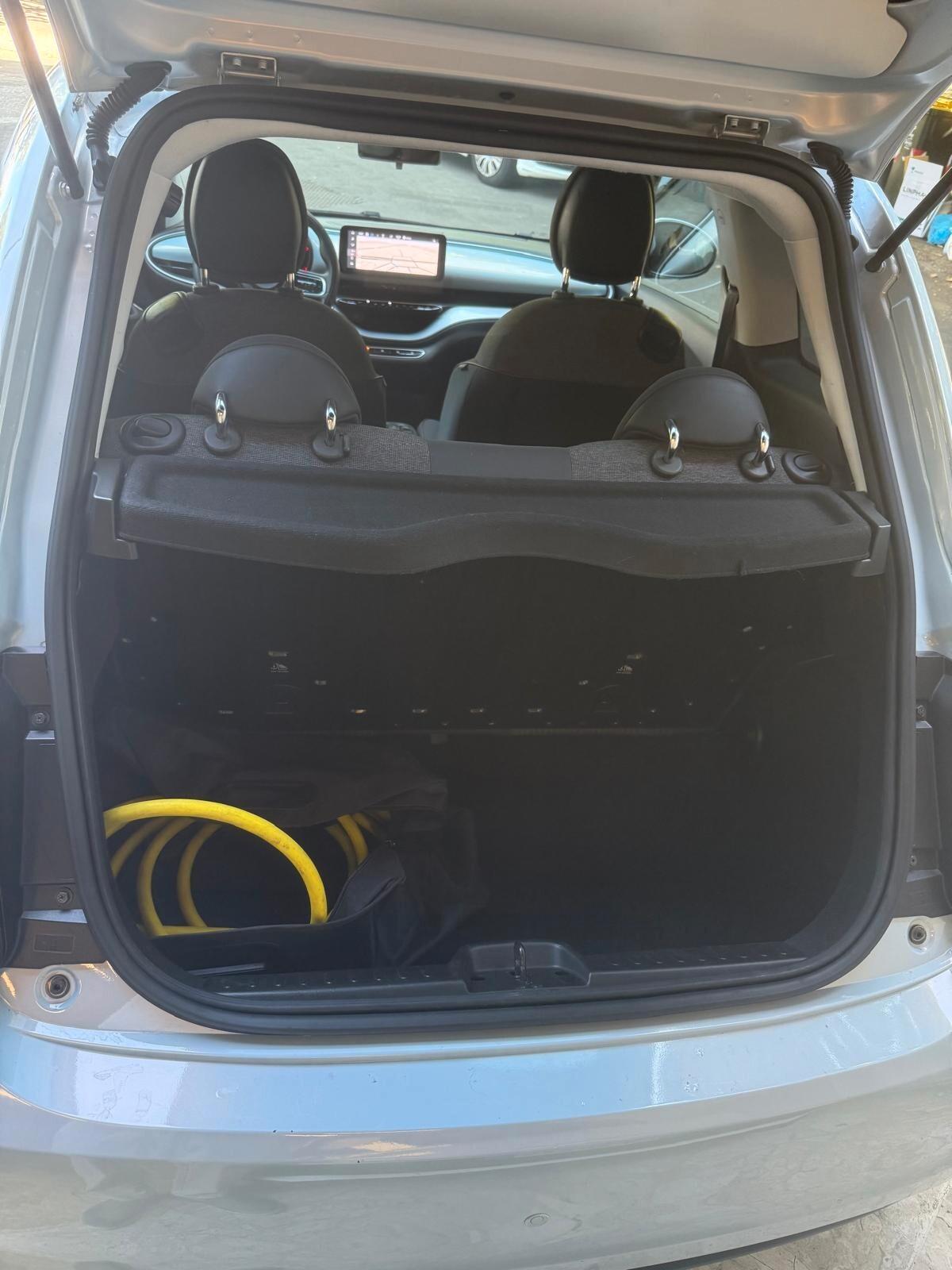 Fiat 500 500e Berlina icon batteria maggiorata