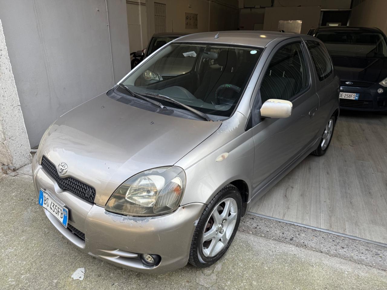 Toyota Yaris T sport guidabile da neopatentati