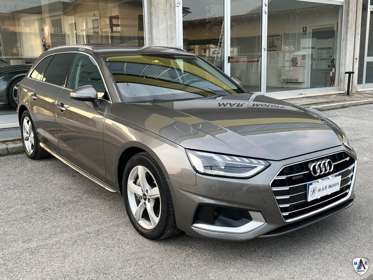 Audi A4 Avant 40 TDI quattro S tronic Business Advanced