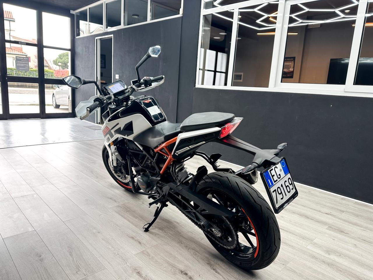 KTM Duke 125 ABS