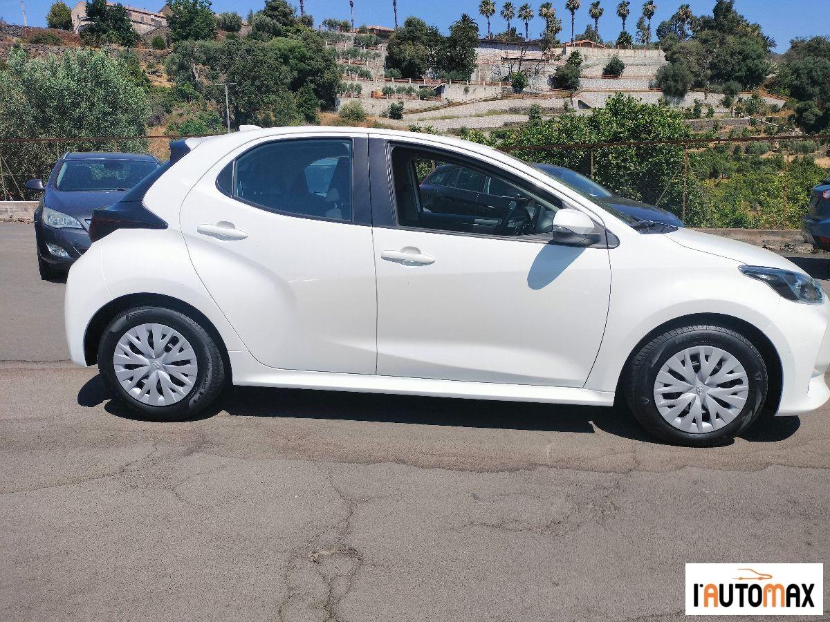 TOYOTA - Yaris 1.0 Business