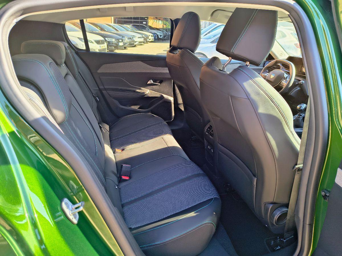 PEUGEOT - 308
