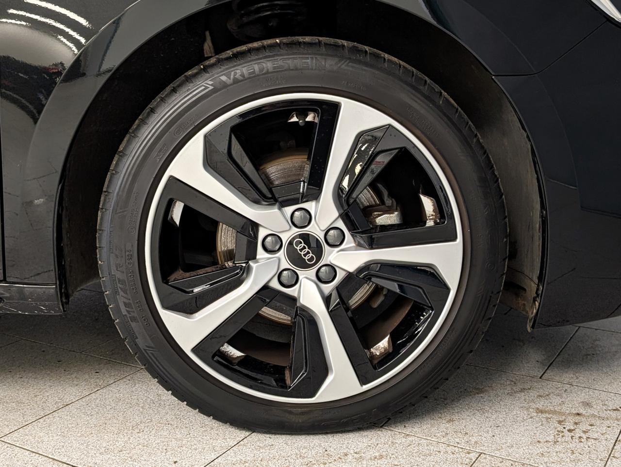 Audi A1 30 TFSI 116cv Adrenalin Black Edition S line