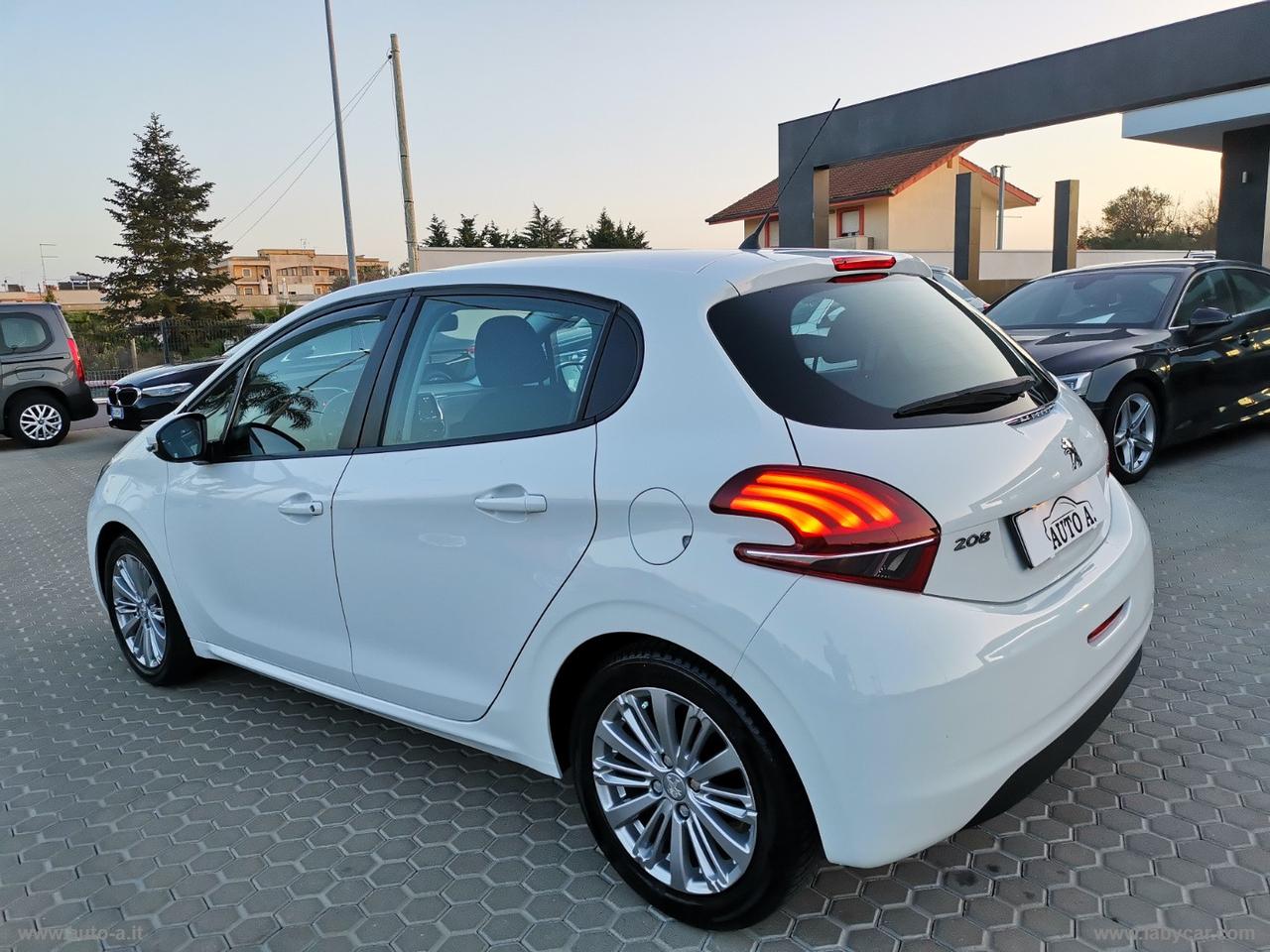 PEUGEOT 208 PureTech 82 5p. Allure