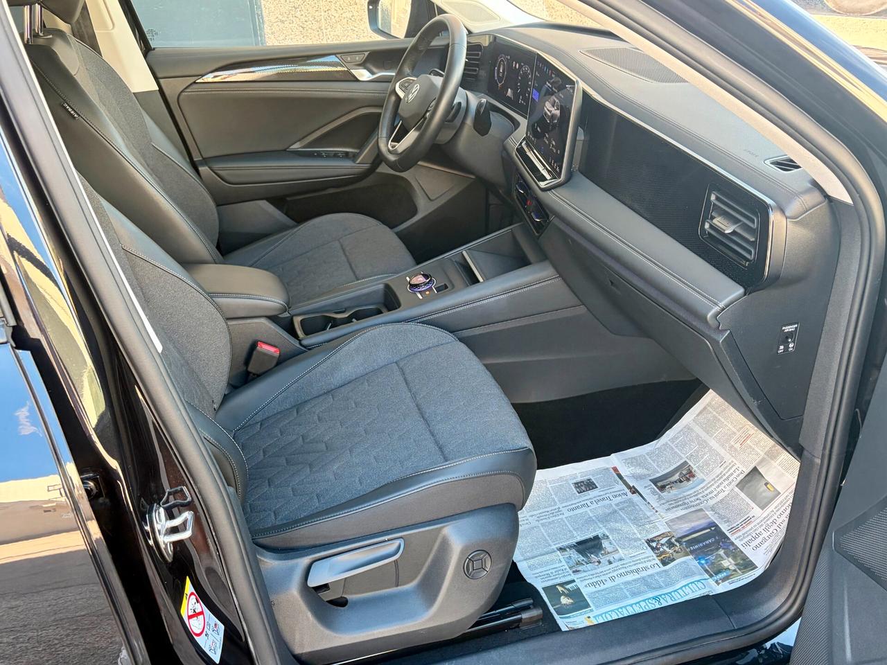 Volkswagen Tiguan 2.0 TDI 150 CV -"DSG-Elegance-25.000km"-'24