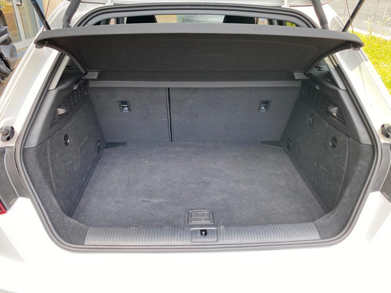 Audi A3 SPB 2.0 TDI S tronic >mini-rate € 146.-