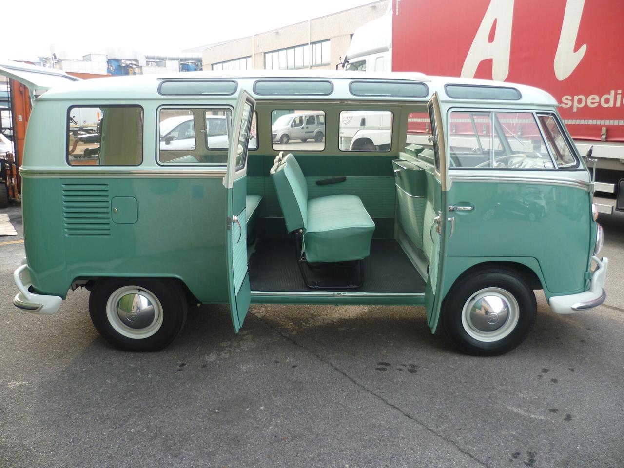 Volkswagen T1 Deluxe mod 241 21 VETRI Tedesco 1964