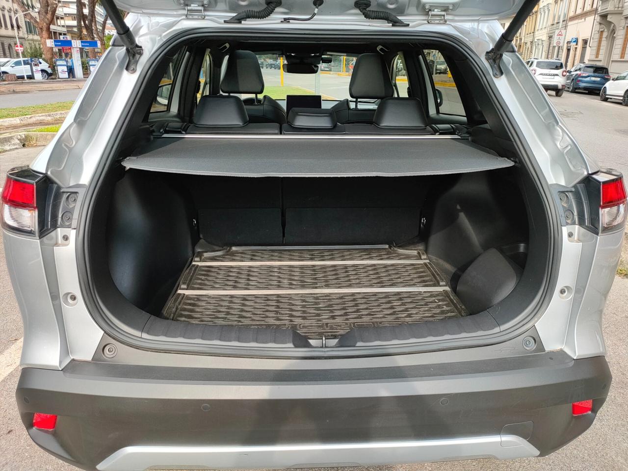 Toyota Corolla Cross 2.0 Hybrid 197CV E-CVT Lounge