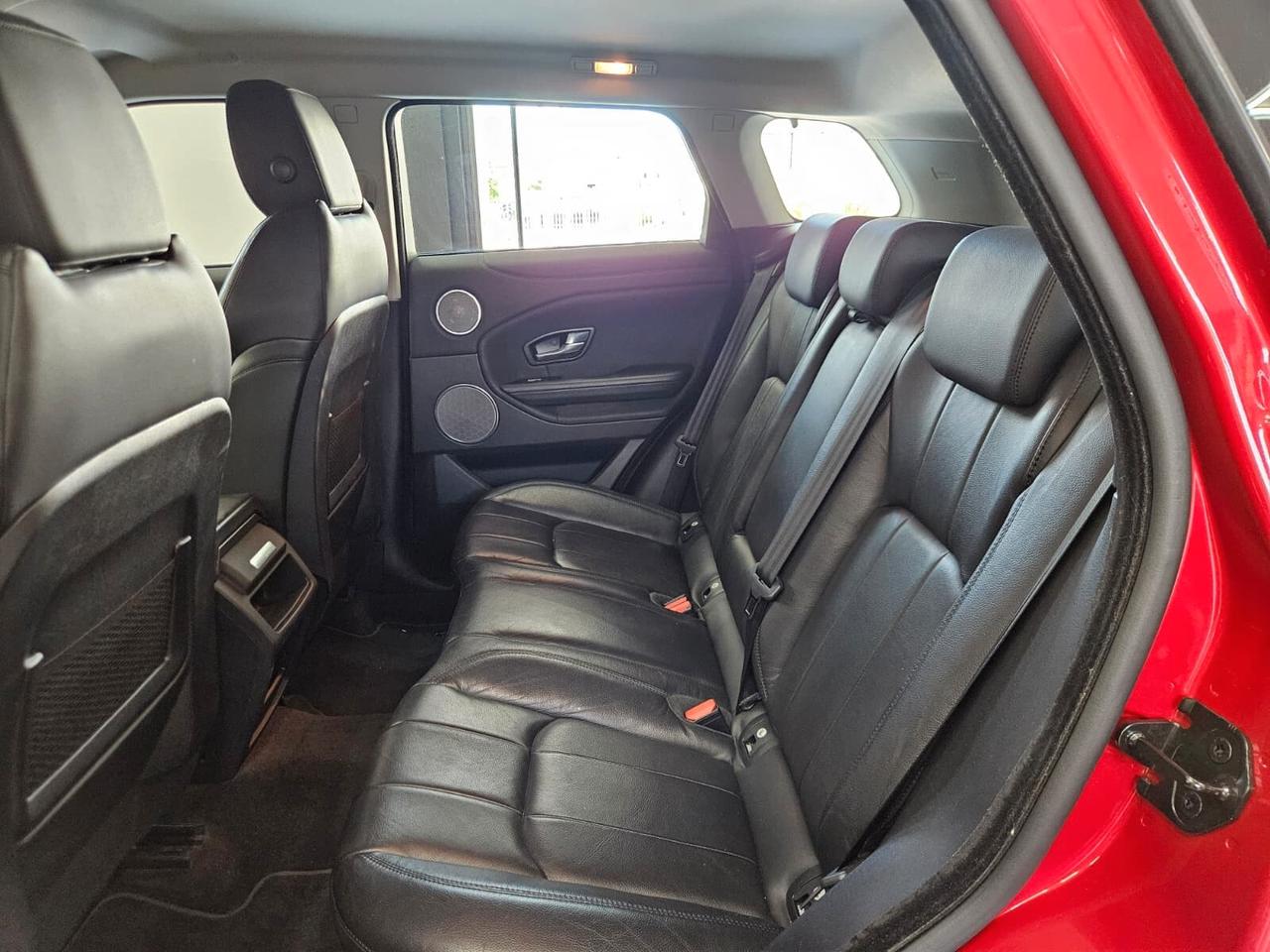 Land Rover Range Evoque 2.0 TD4 150 CV Business Edition Pure