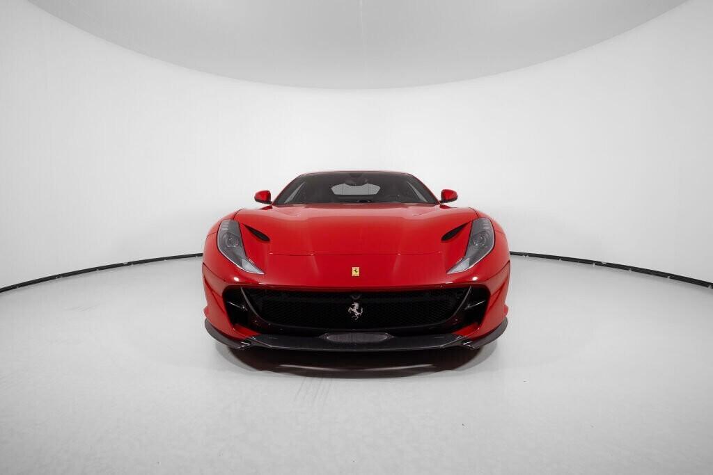 Ferrari 812 Superfast NOLEGGIO LUNGO TERMINE - LEASING FULL INCLUSIVE
