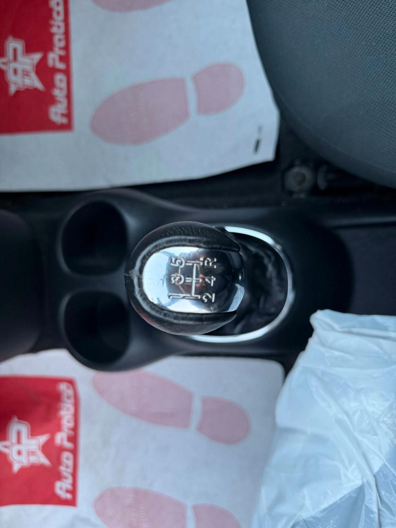 Toyota Yaris 1.4 D-4D 5 porte Sol OK NEOPATENTATI