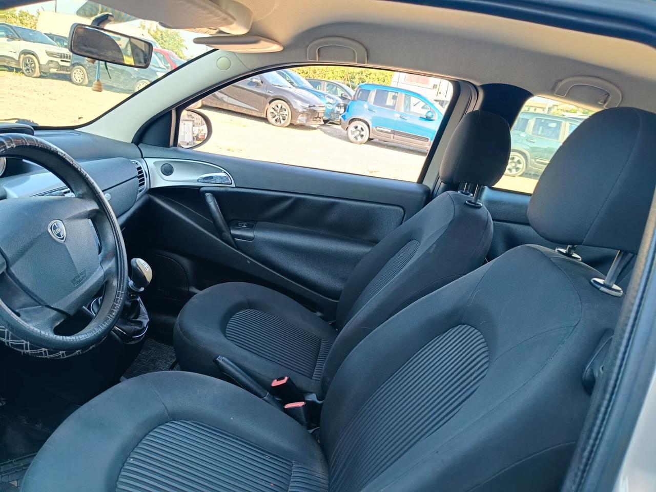 Lancia Ypsilon 1.2 Benzina - Neopatentati