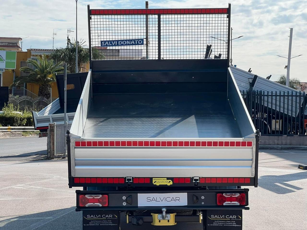 NISSAN CABSTAR RIBALTABILE TRILATERALE GANCIO TRAINO