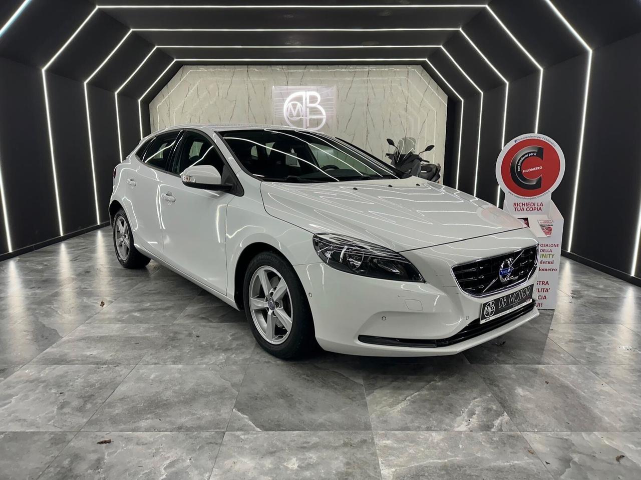 Volvo V40 V40 II 2012 1.6 d2 R-design Momentum