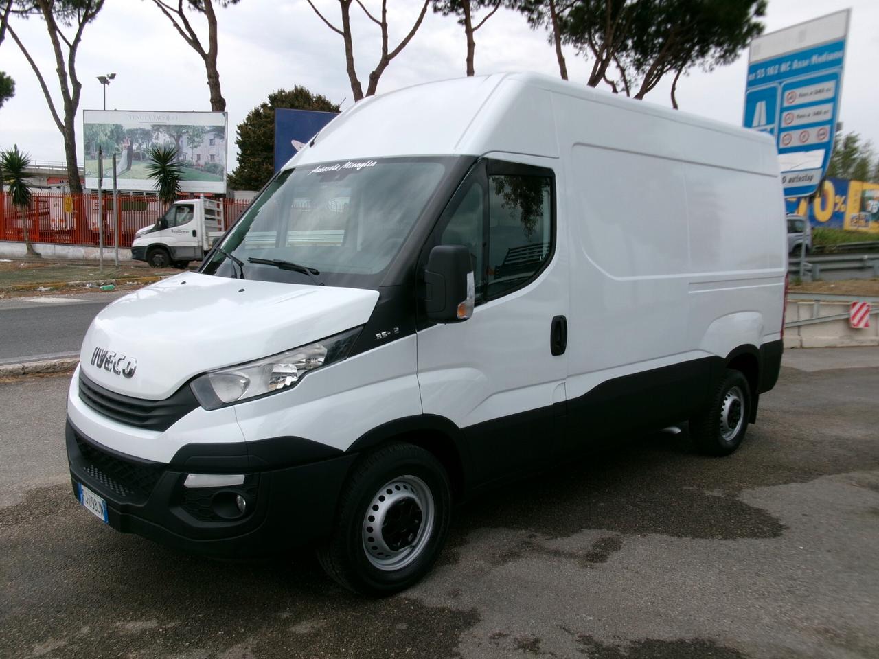 Iveco Daily 35S12 2.3 120CV EURO 6 FURGONE P.MEDIO *PERFETTO*