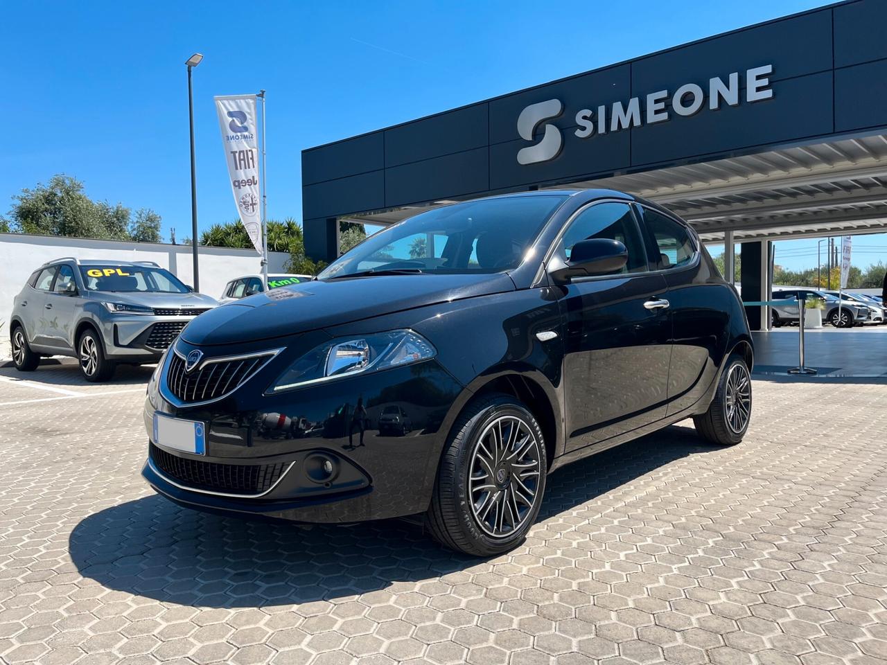 Lancia Ypsilon 1.0 FireFly 5 porte S&S Hybrid Gold