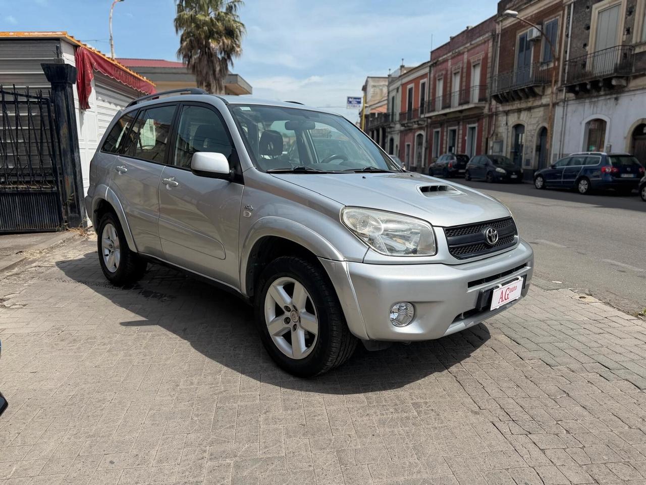 Toyota RAV 4 RAV4 2.0 Tdi D-4D cat 5 porte Sol