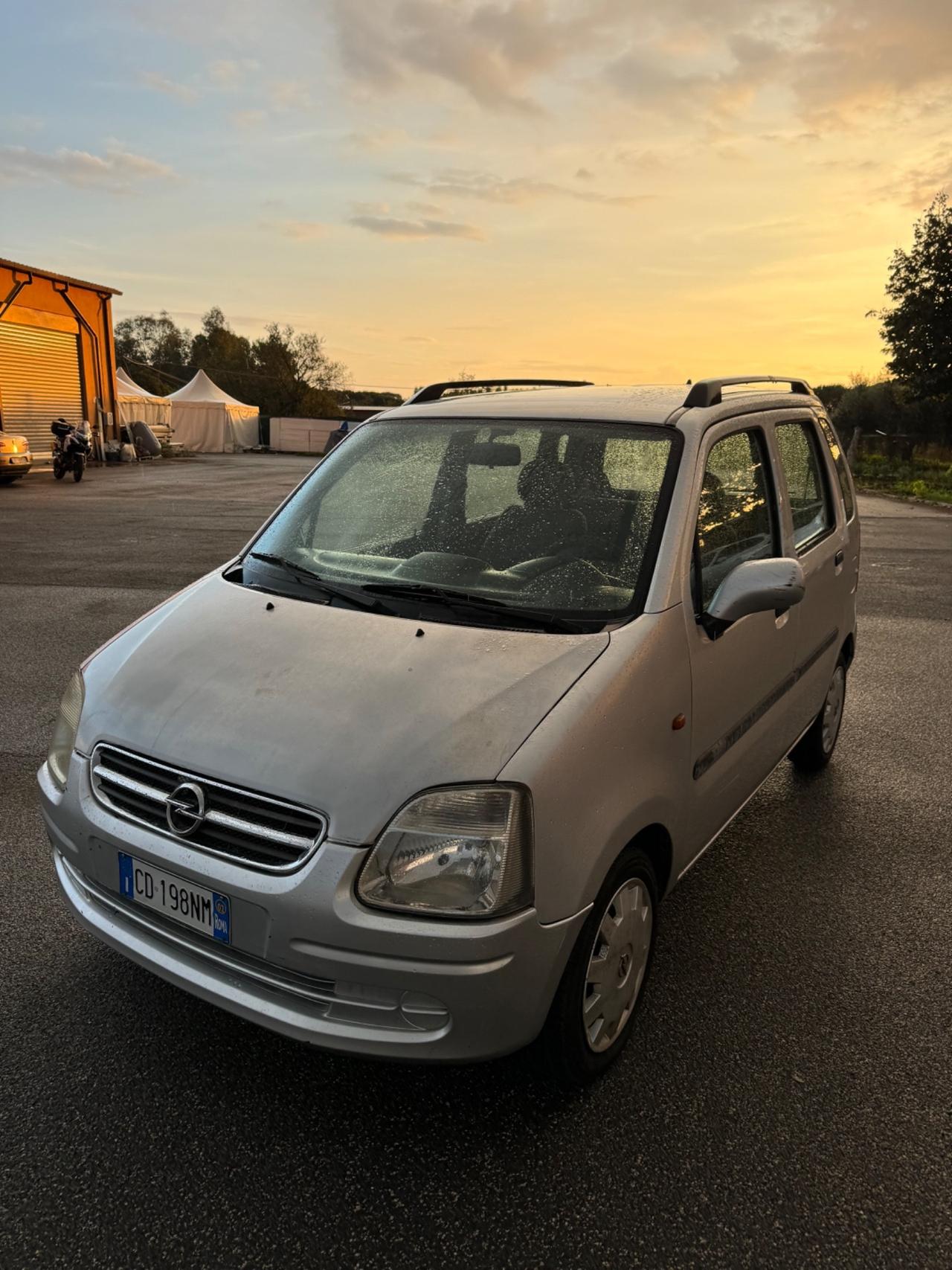 Opel Agila (per neopatentati)