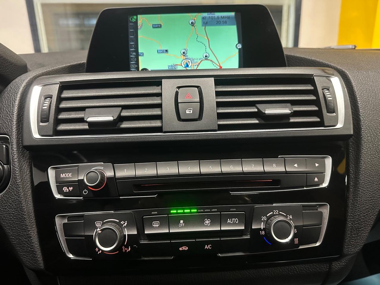 Bmw 116 116d 5p. Urban