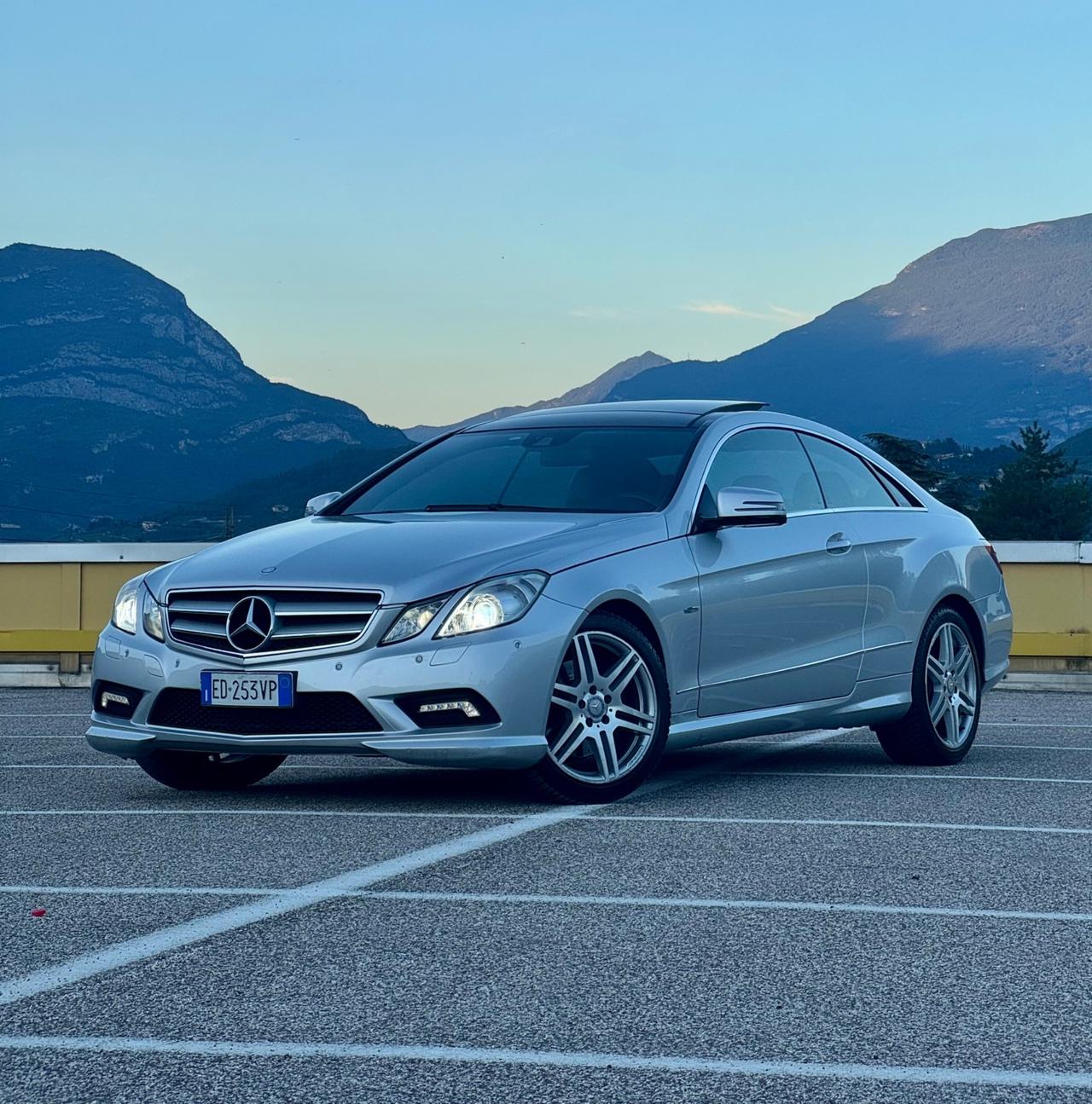 Mercedes-benz E220 Avantgarde AMG FULL OPT.