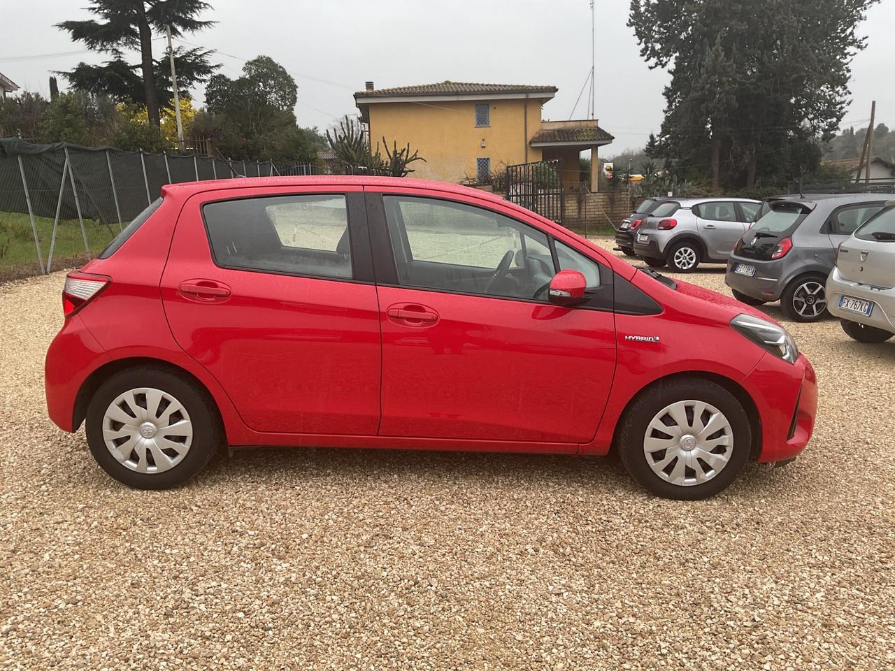 Toyota Yaris 1.5 Hybrid 5 porte Cool