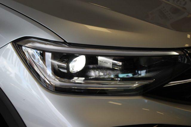 VOLKSWAGEN Taigo 1.0 TSI 115 CV R-Line-KM0 TETTO APRIBILE