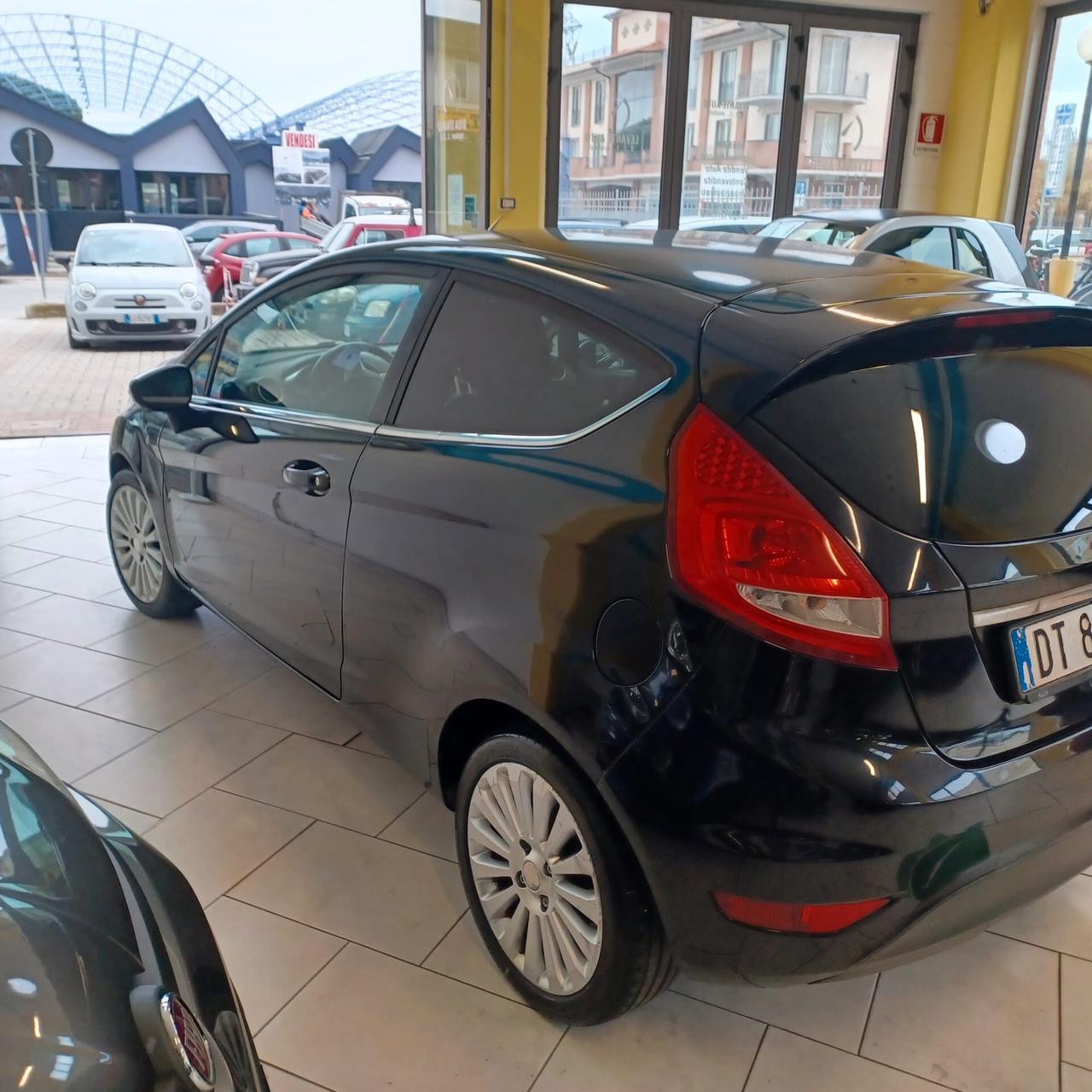 ECONOMICA BUONO STATO FIESTA 1.2 NEOPATENTATI