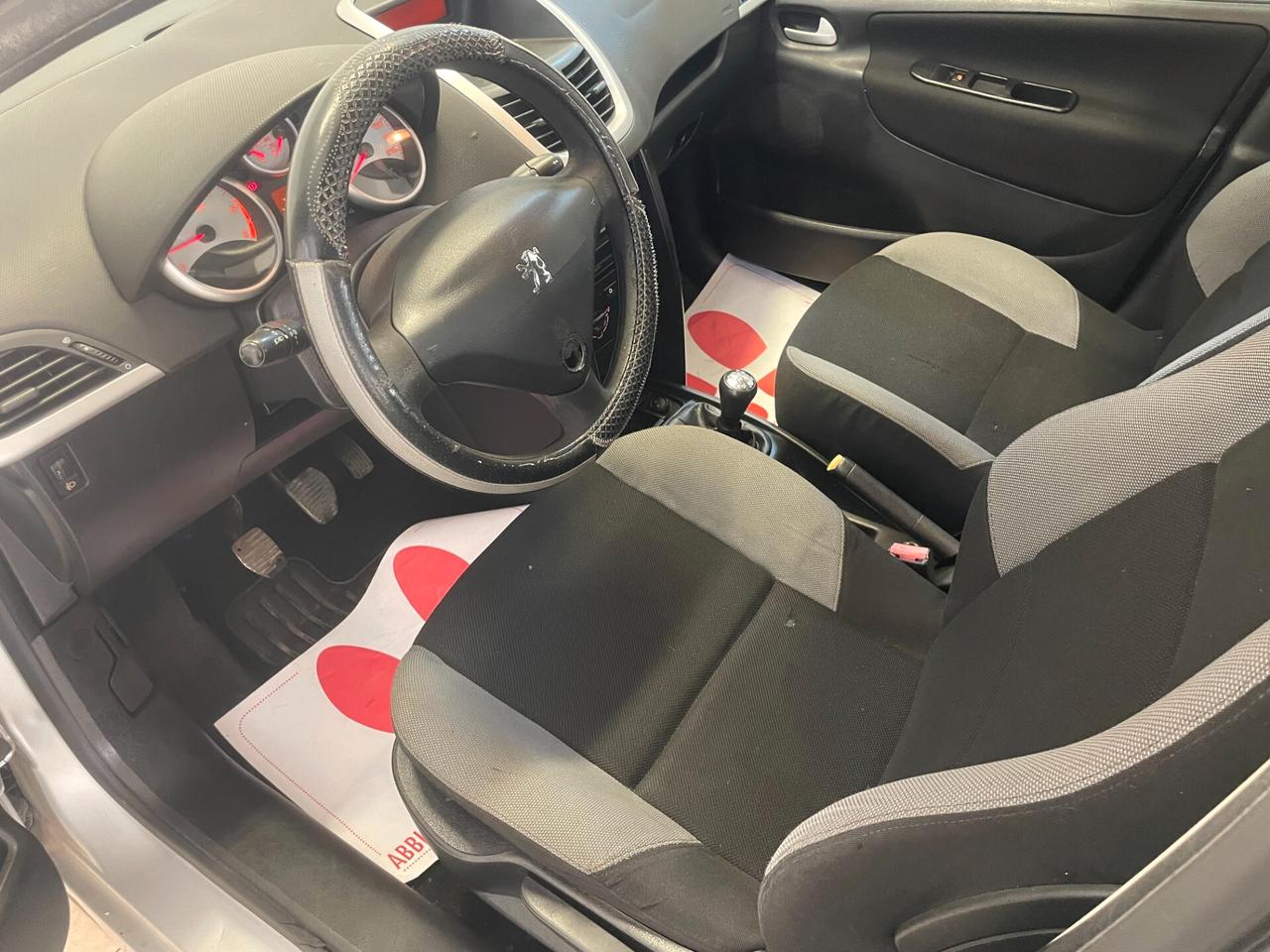 Peugeot 207 1.4 HDi 70CV X Line FULL TAGLIAND NEOPATENTATI