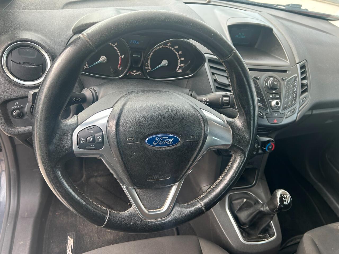 Ford Fiesta 1.5 TDCi 75CV 5 porte Titanium