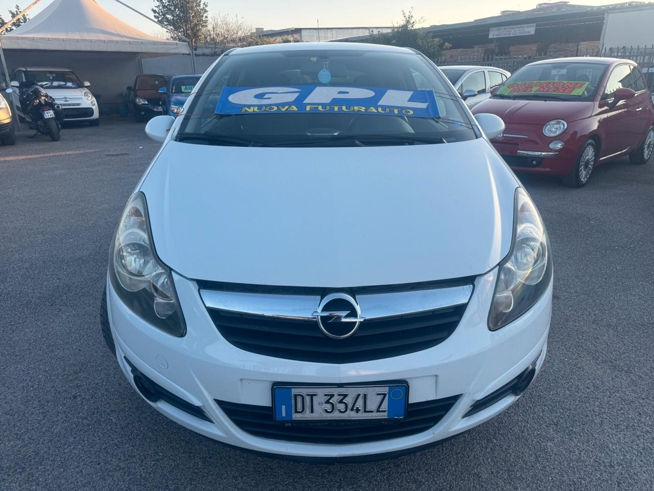 Opel Corsa 1.2 80CV 3 porte GPL-TECH Sport