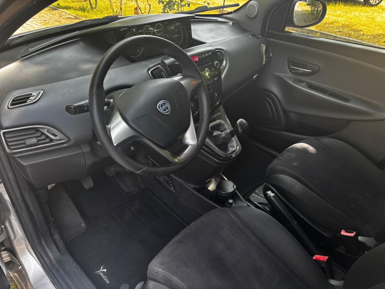 Lancia Ypsilon 1.3 MJT 16V 95 CV 5 porte S&S Silver IDONEA PER NEOPATENTATI UNICO PROPRIETARIO