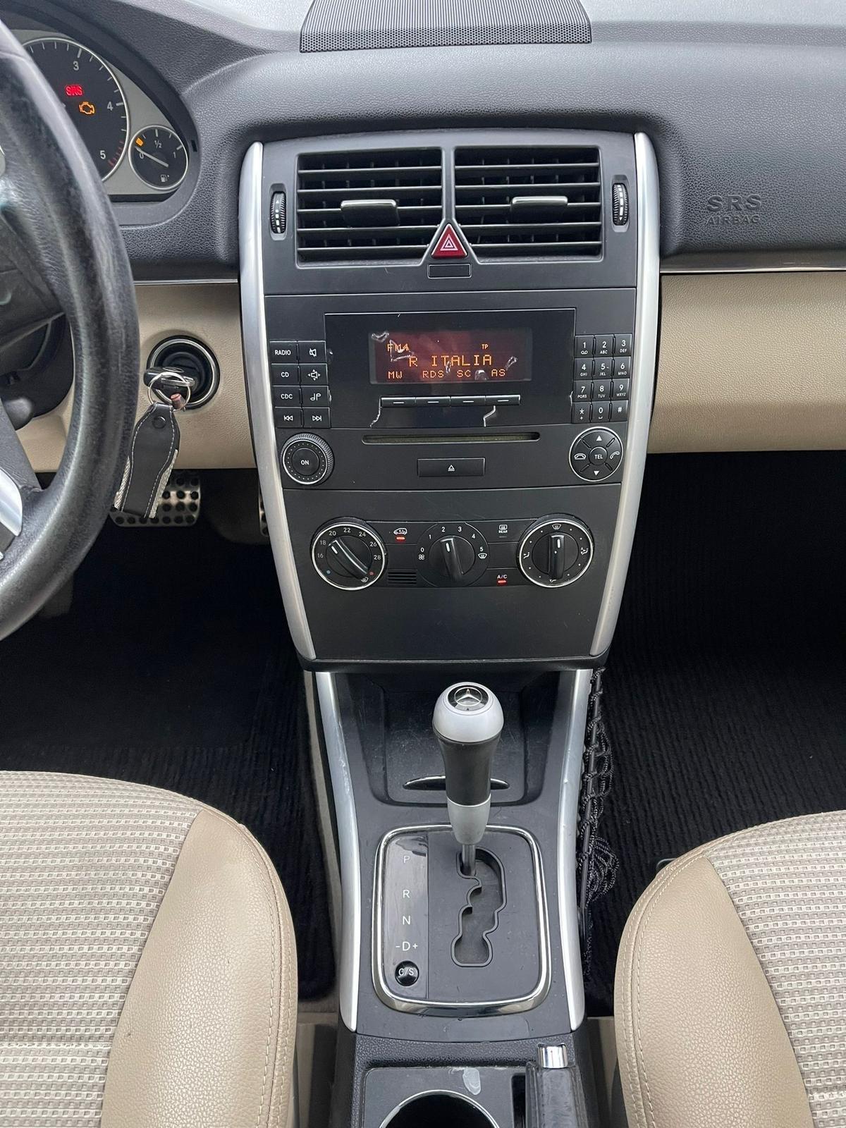 Mercedes B 180 - AUTOMATICA-NEOPATENTATI