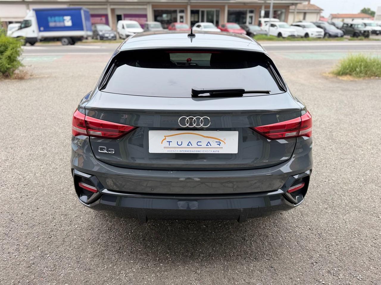 Audi Q3 Business 2.0 35 TDI #11754