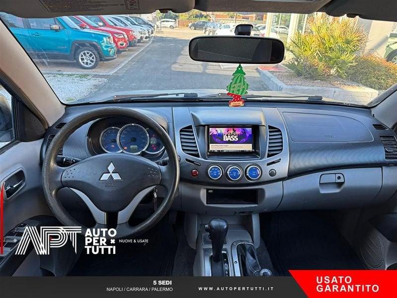 Mitsubishi L200 L200 d.cab 2.5 di-d Invite