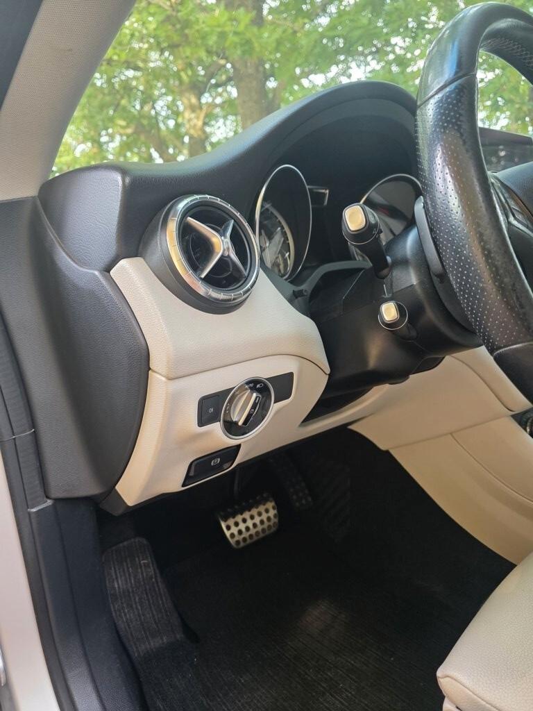Mercedes-benz CLA 200 d S.W. 4Matic Automatic Premium Dark Night