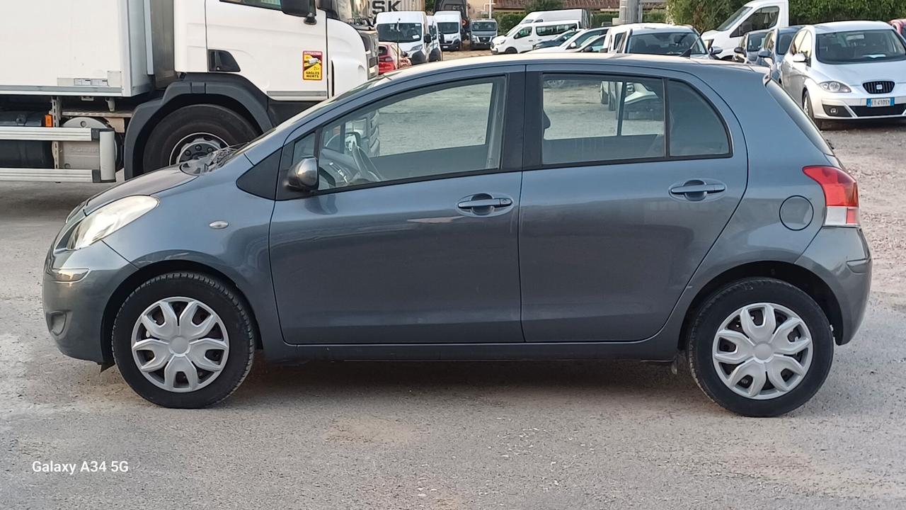 Yaris 1.0 5P Luxury pack Perfetta
