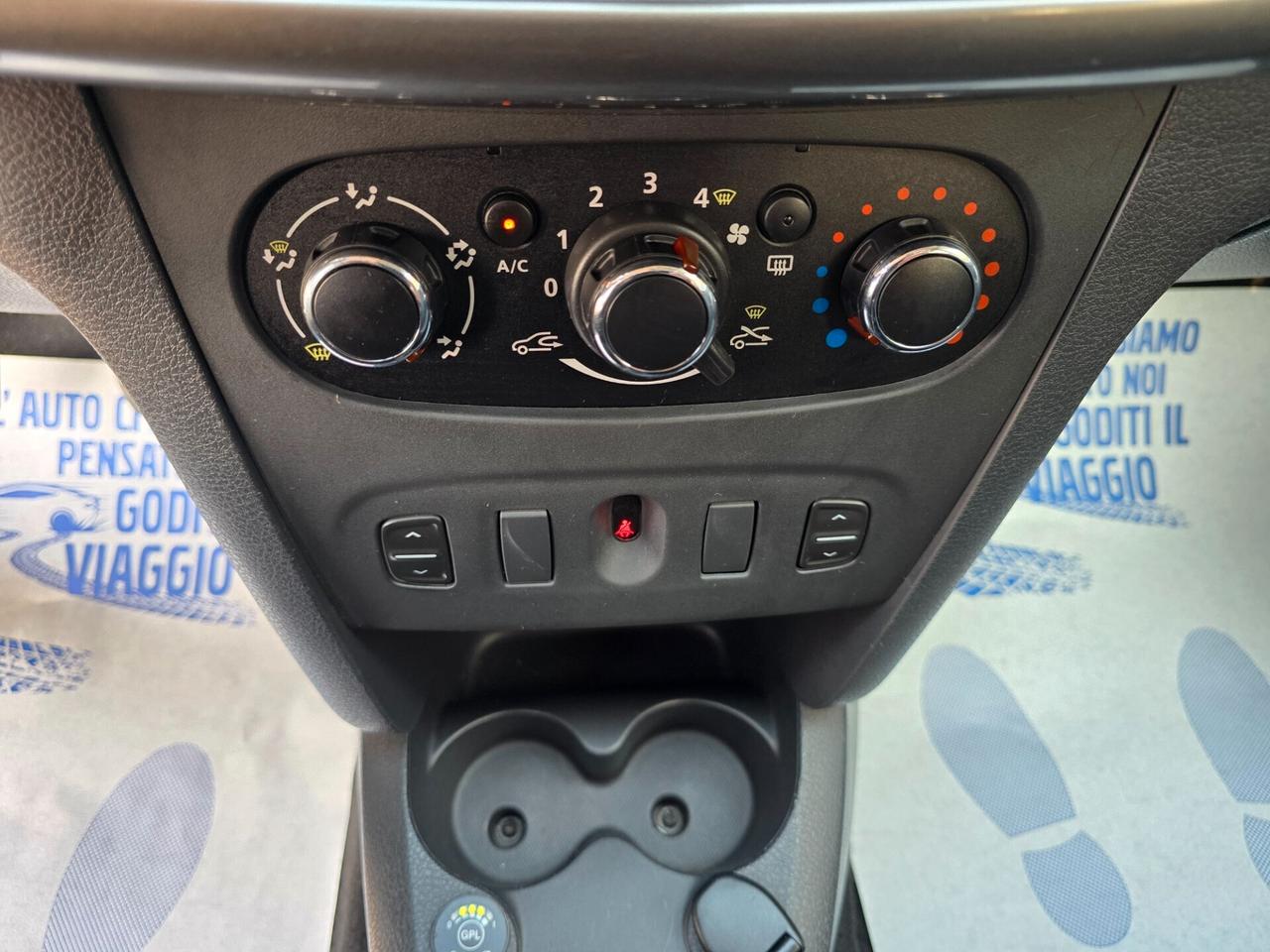 Dacia Logan MCV 0.9 TCe 12V 90CV T. GPL Lauréate 2016