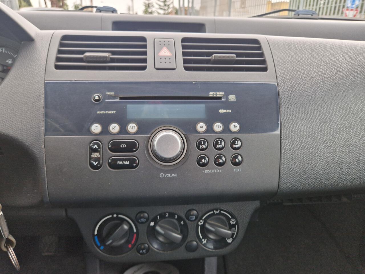 Suzuki Swift 1.3 5p. - 2005
