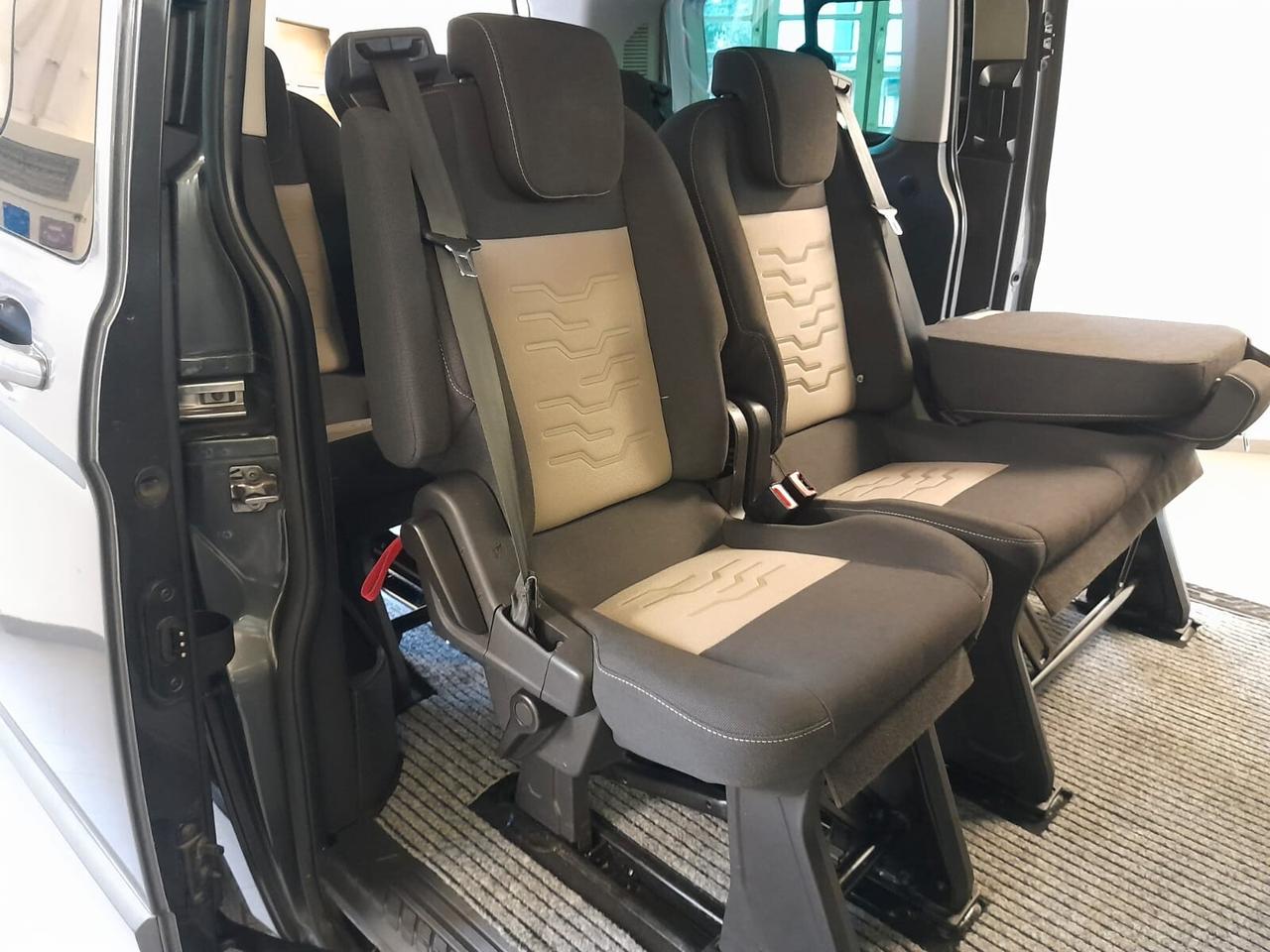 Ford Tourneo Custom 9 POSTI 310 2.0 TDCi 170CV PC Titanium